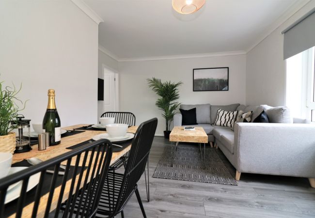 Apartment in Caldercruix - Caldercruix House - Airdrie