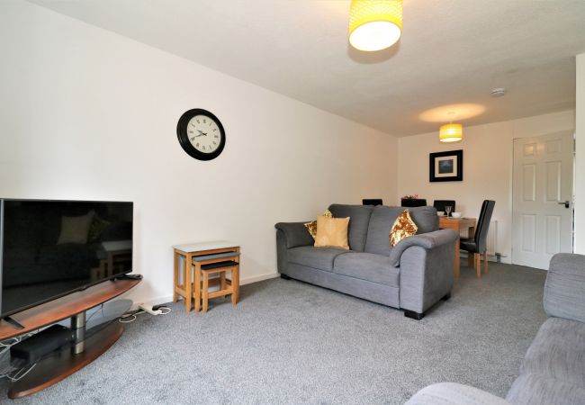 Apartment in East Kilbride - Carnoustie House - East Kilbride