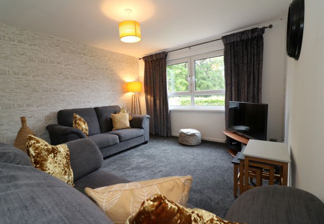 Apartment in East Kilbride - Carnoustie House - East Kilbride