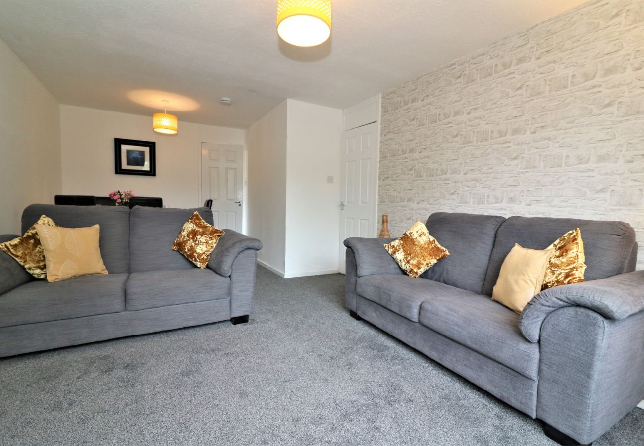 Apartment in East Kilbride - Carnoustie House - East Kilbride