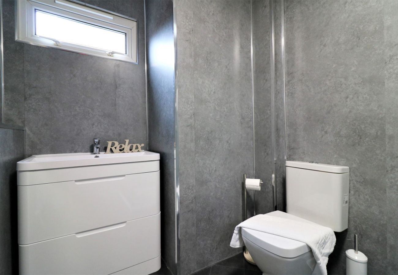 Apartment in East Kilbride - Carnoustie House - East Kilbride