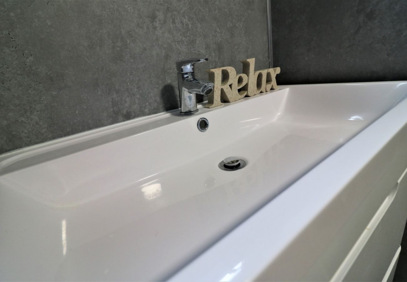 Apartment in East Kilbride - Carnoustie House - East Kilbride