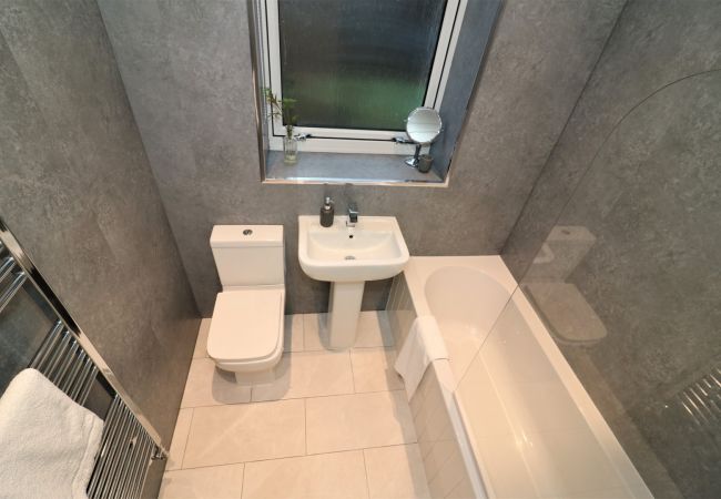 Apartment in Cumbernauld - Carrick View - Cumbernauld