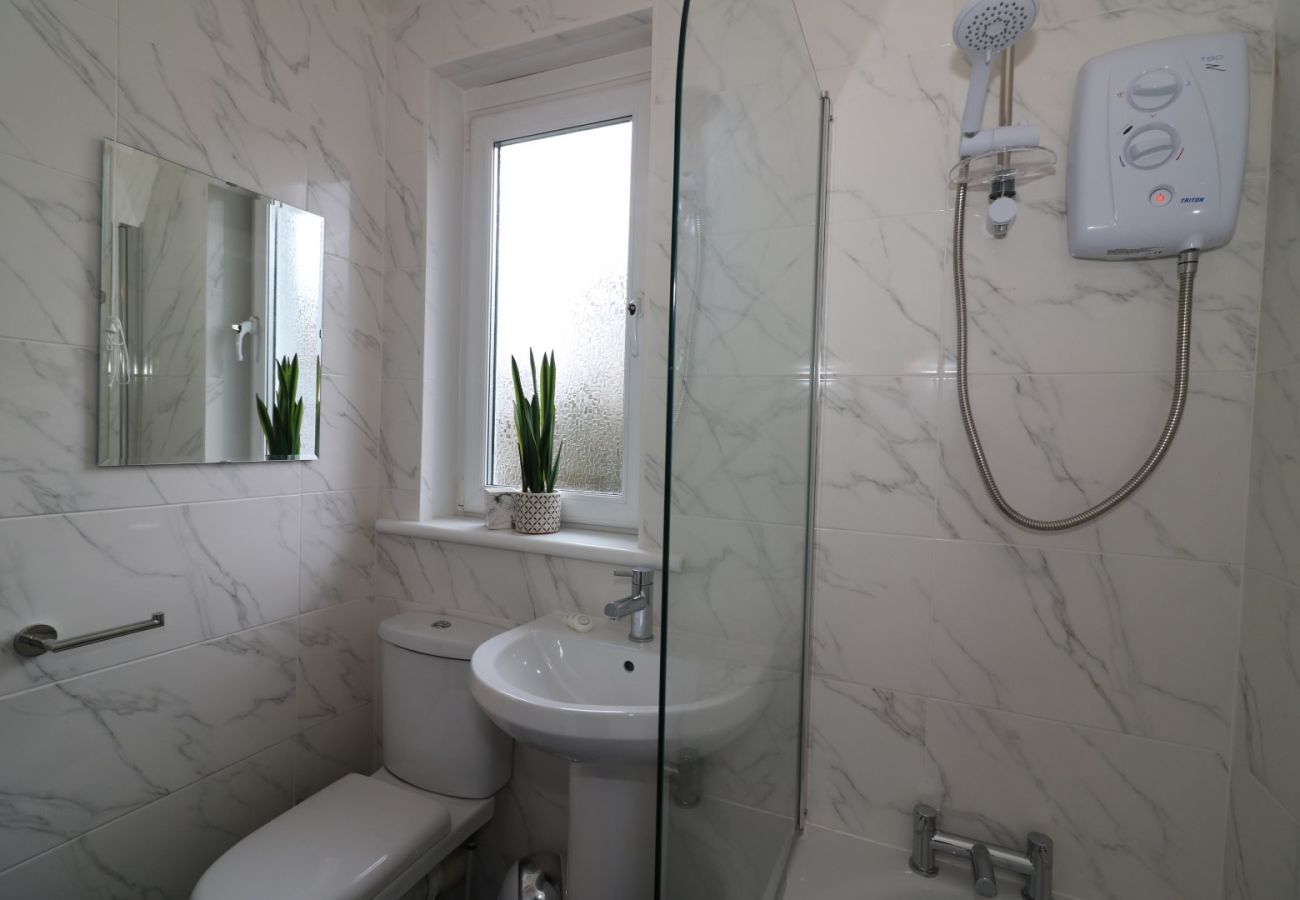 Apartment in Wishaw - North View - Wishaw