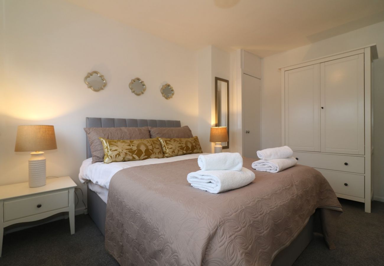 Apartment in Wishaw - North View - Wishaw