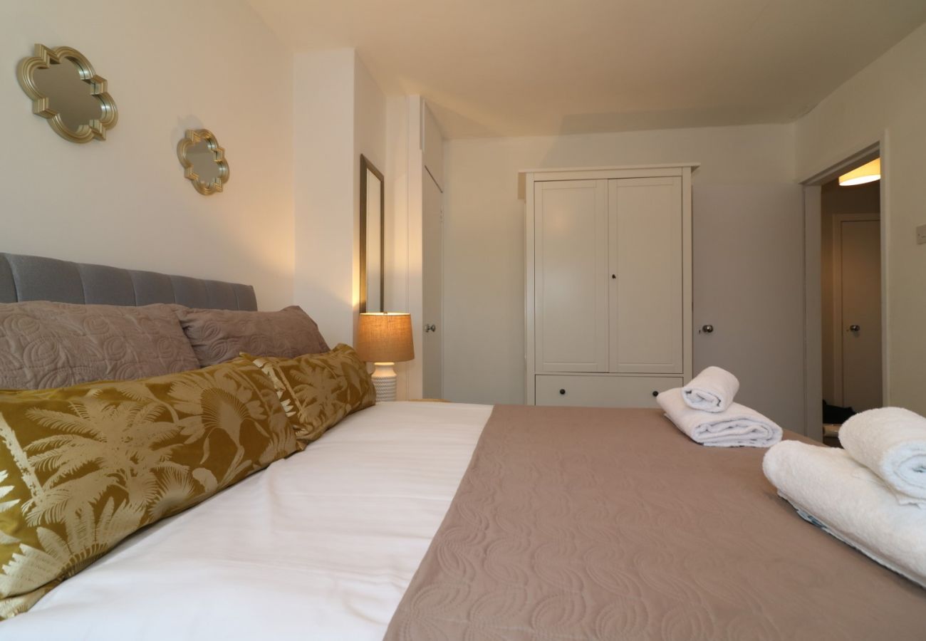Apartment in Wishaw - North View - Wishaw