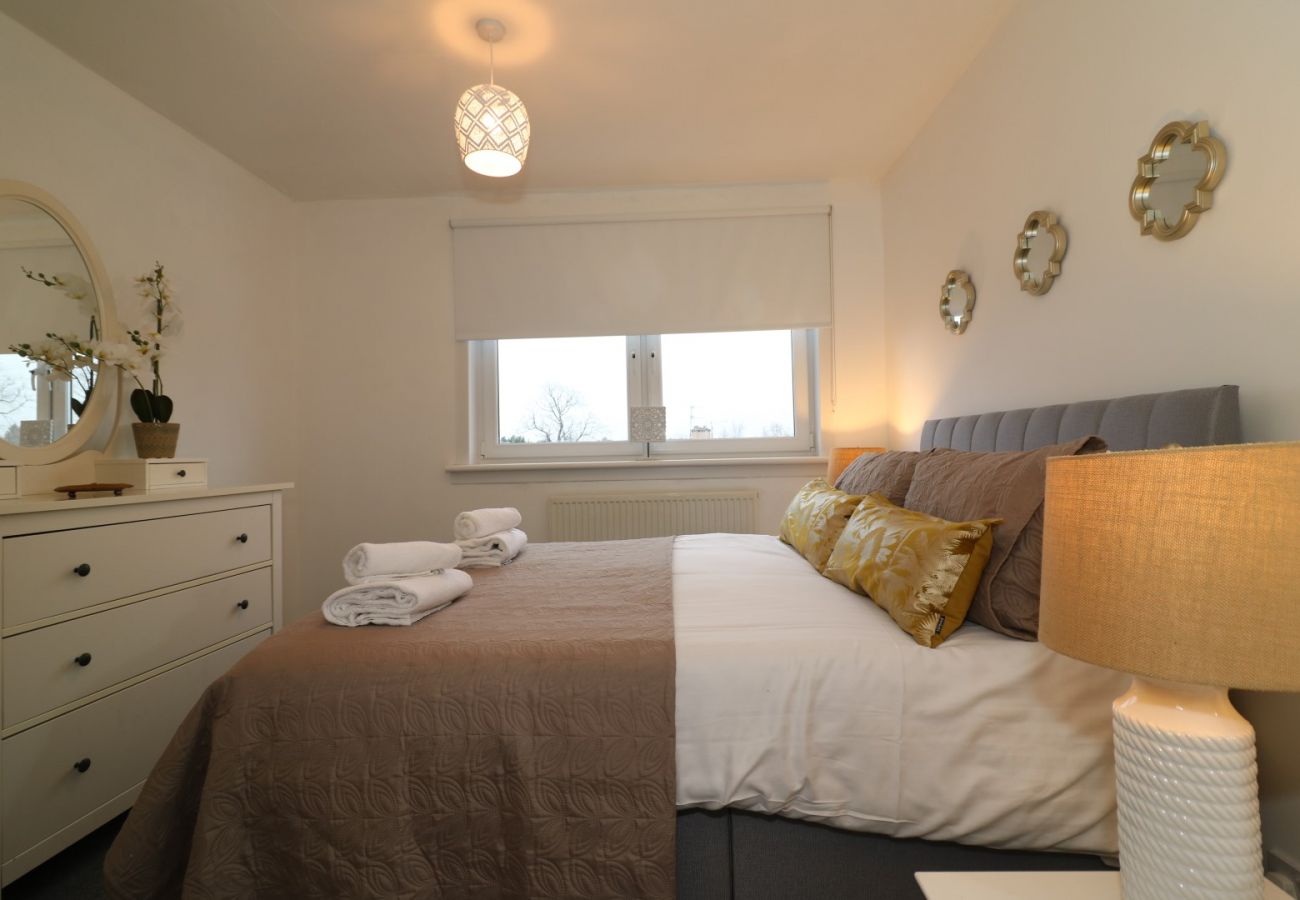 Apartment in Wishaw - North View - Wishaw