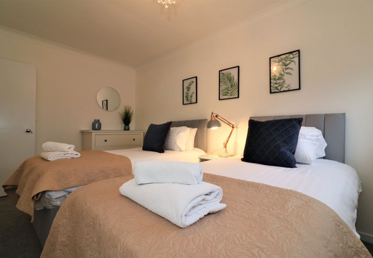 Apartment in Wishaw - North View - Wishaw