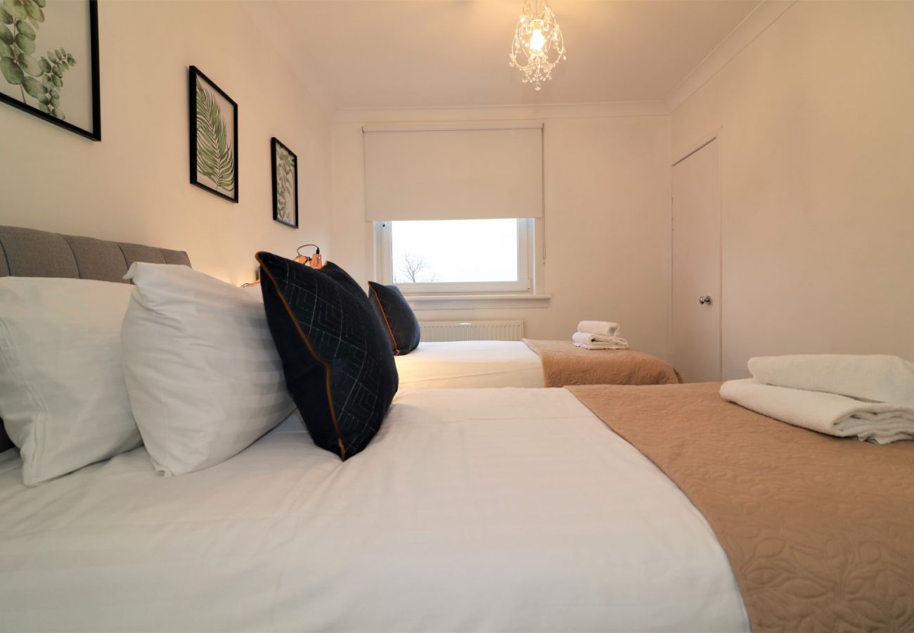 Apartment in Wishaw - North View - Wishaw