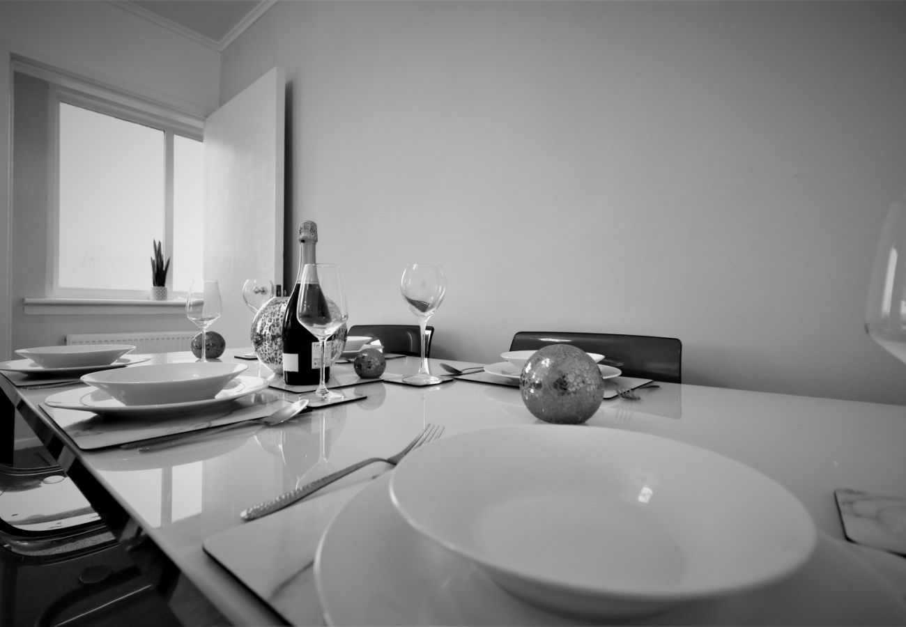 Apartment in Wishaw - North View - Wishaw