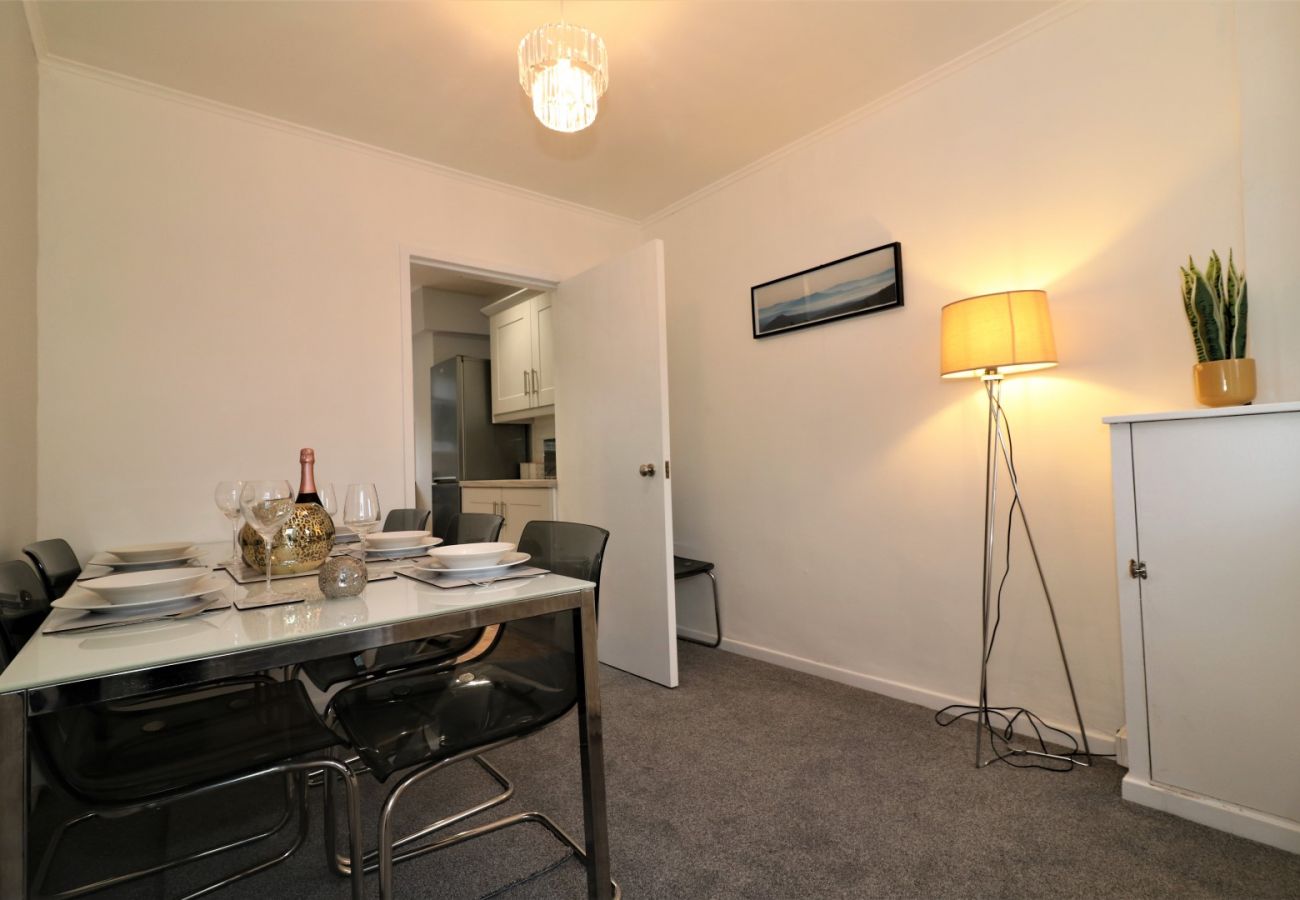 Apartment in Wishaw - North View - Wishaw