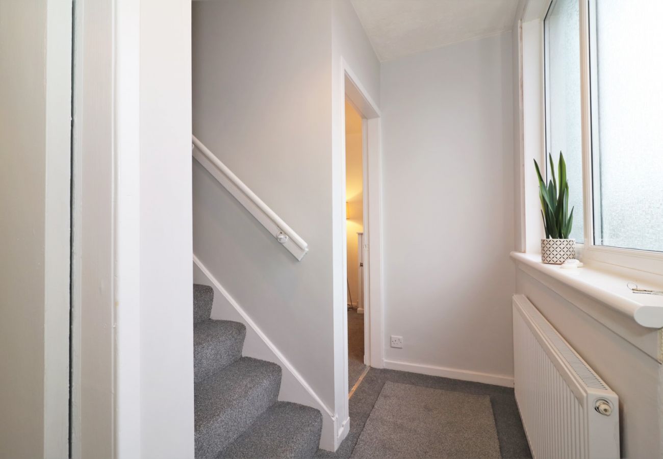 Apartment in Wishaw - North View - Wishaw