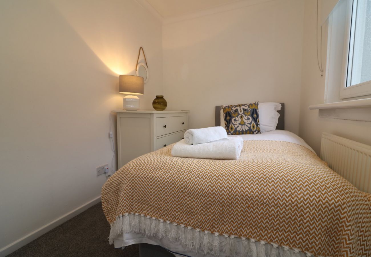 Apartment in Wishaw - North View - Wishaw