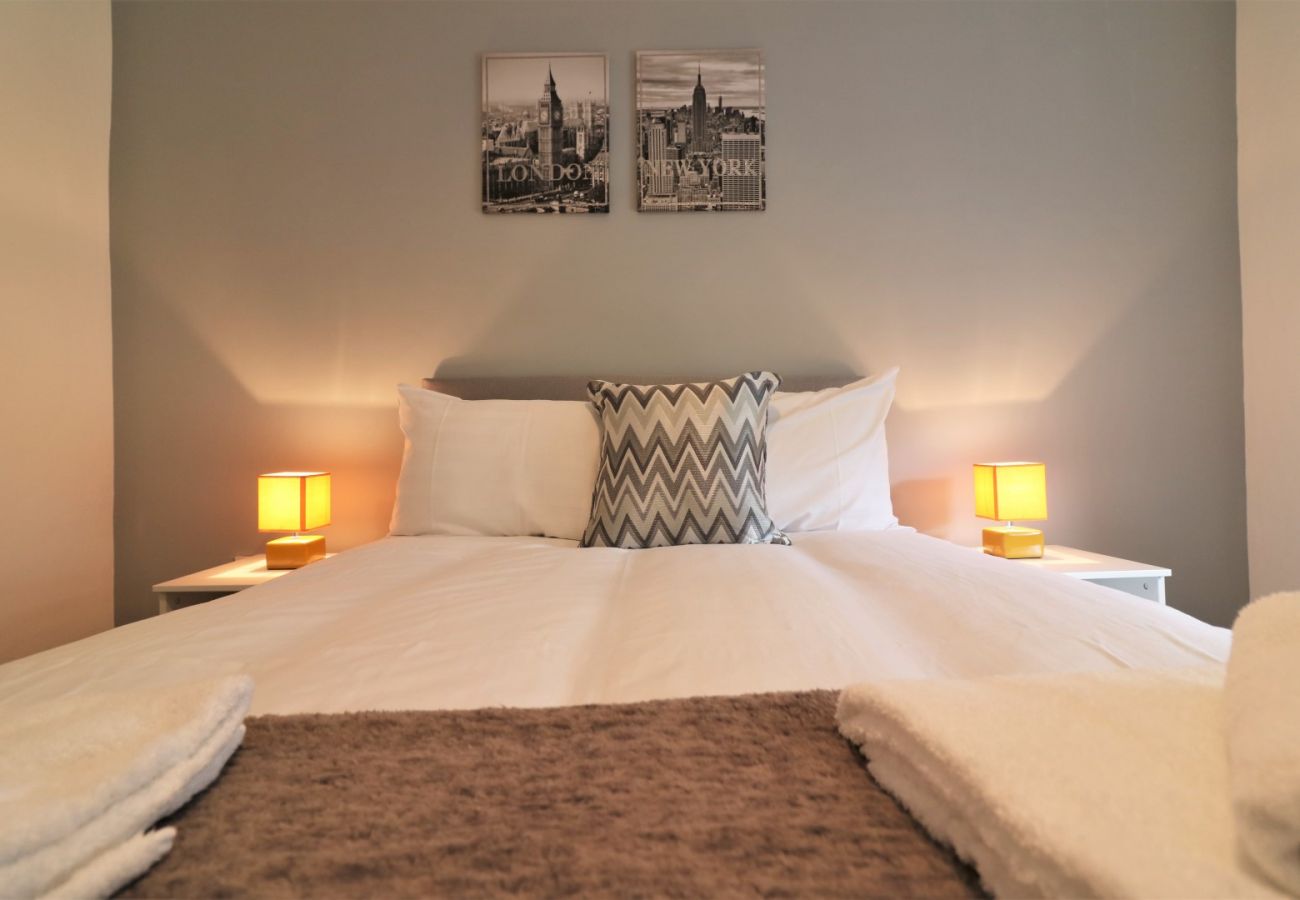 Apartment in Airdrie - Newbattle House, Airdrie