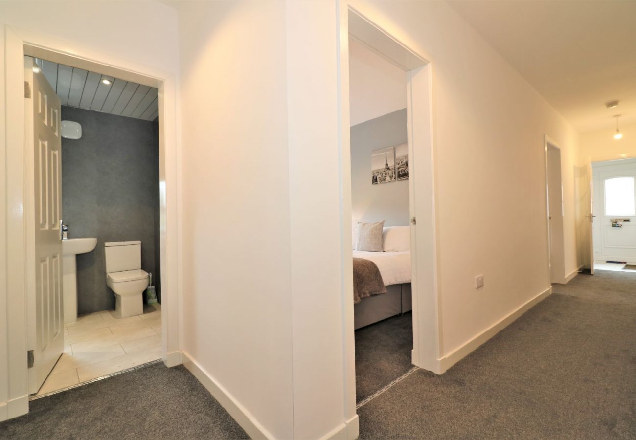 Apartment in Airdrie - Newbattle House, Airdrie