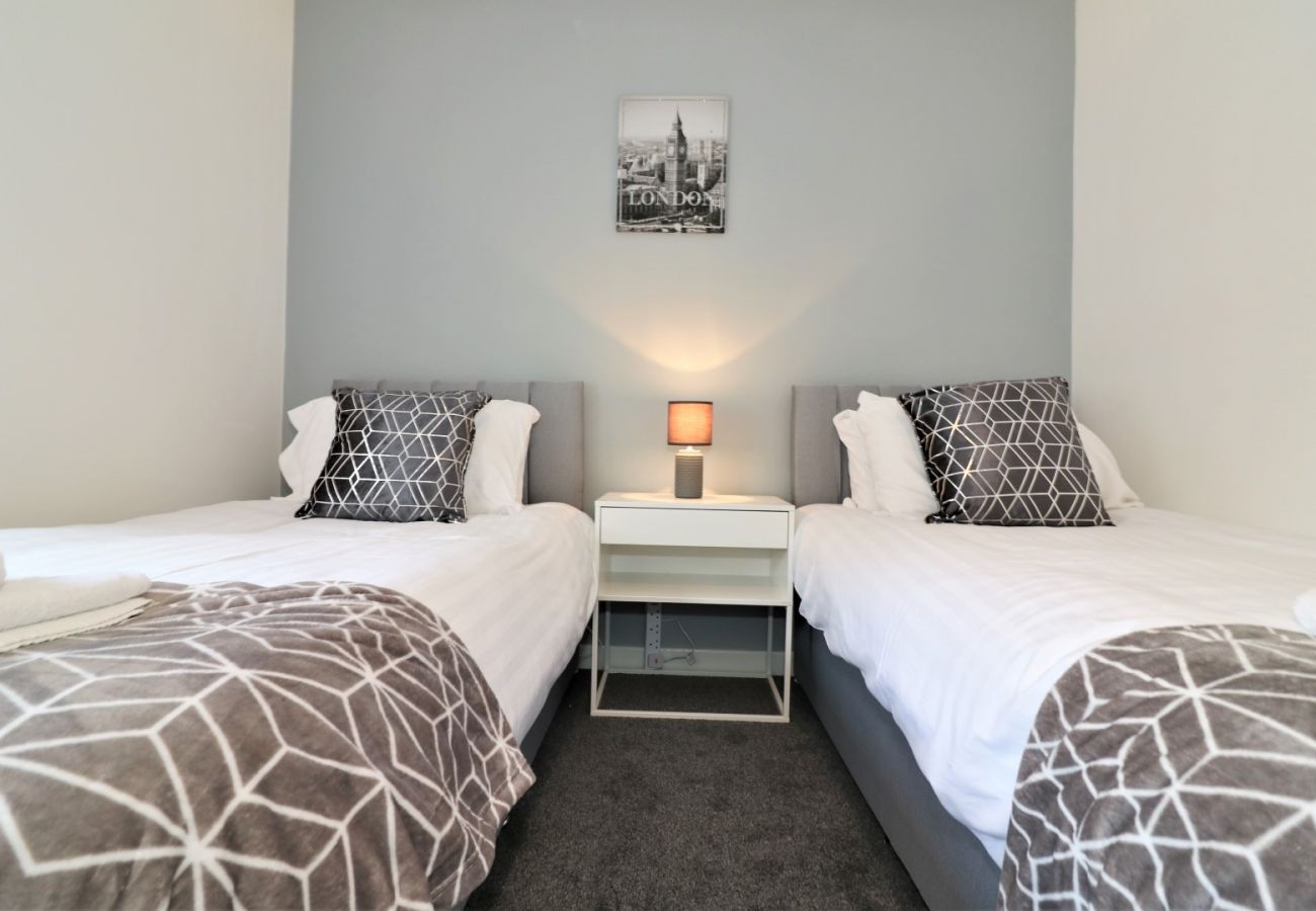 Apartment in Airdrie - Newbattle House, Airdrie