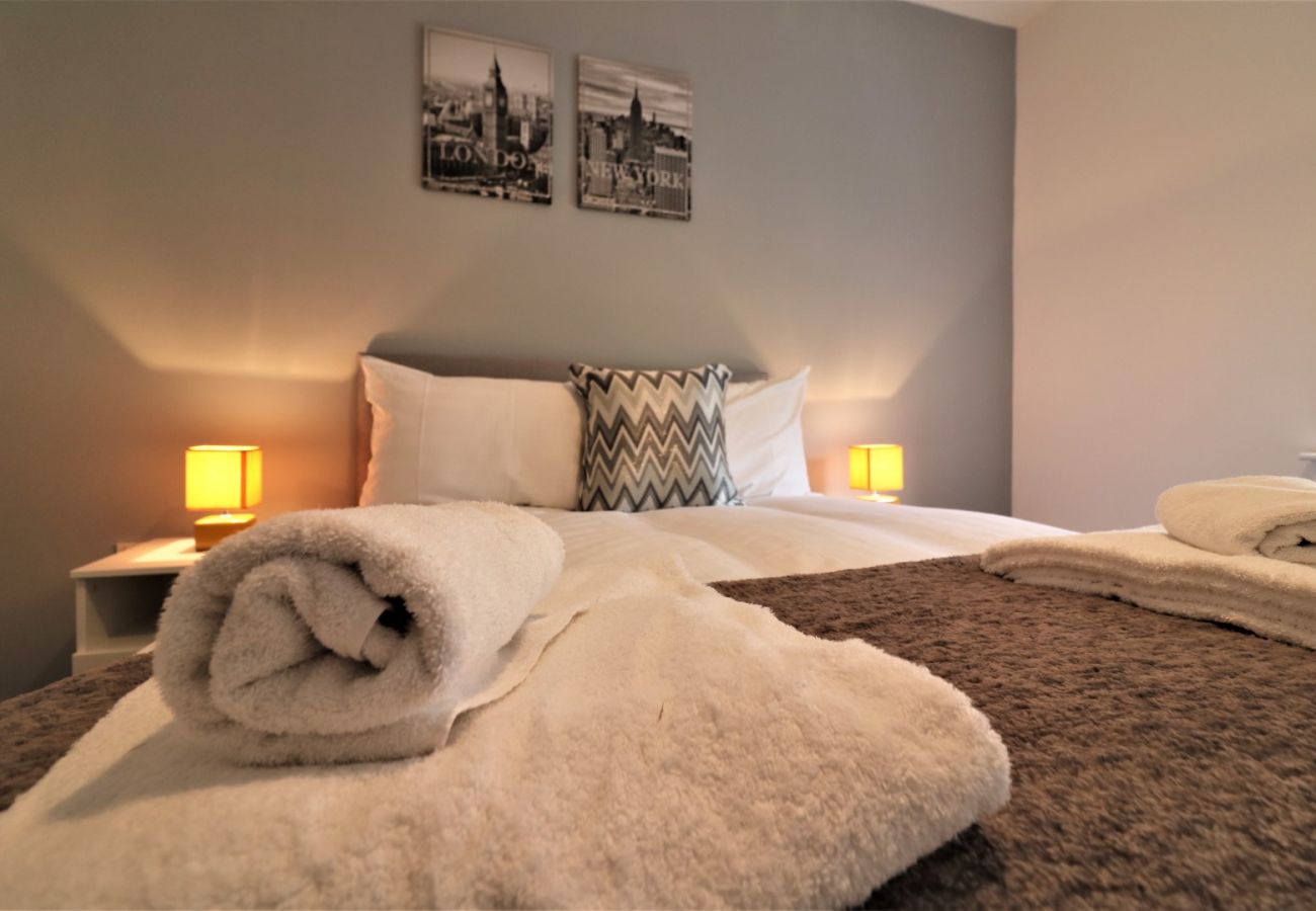 Apartment in Airdrie - Newbattle House, Airdrie