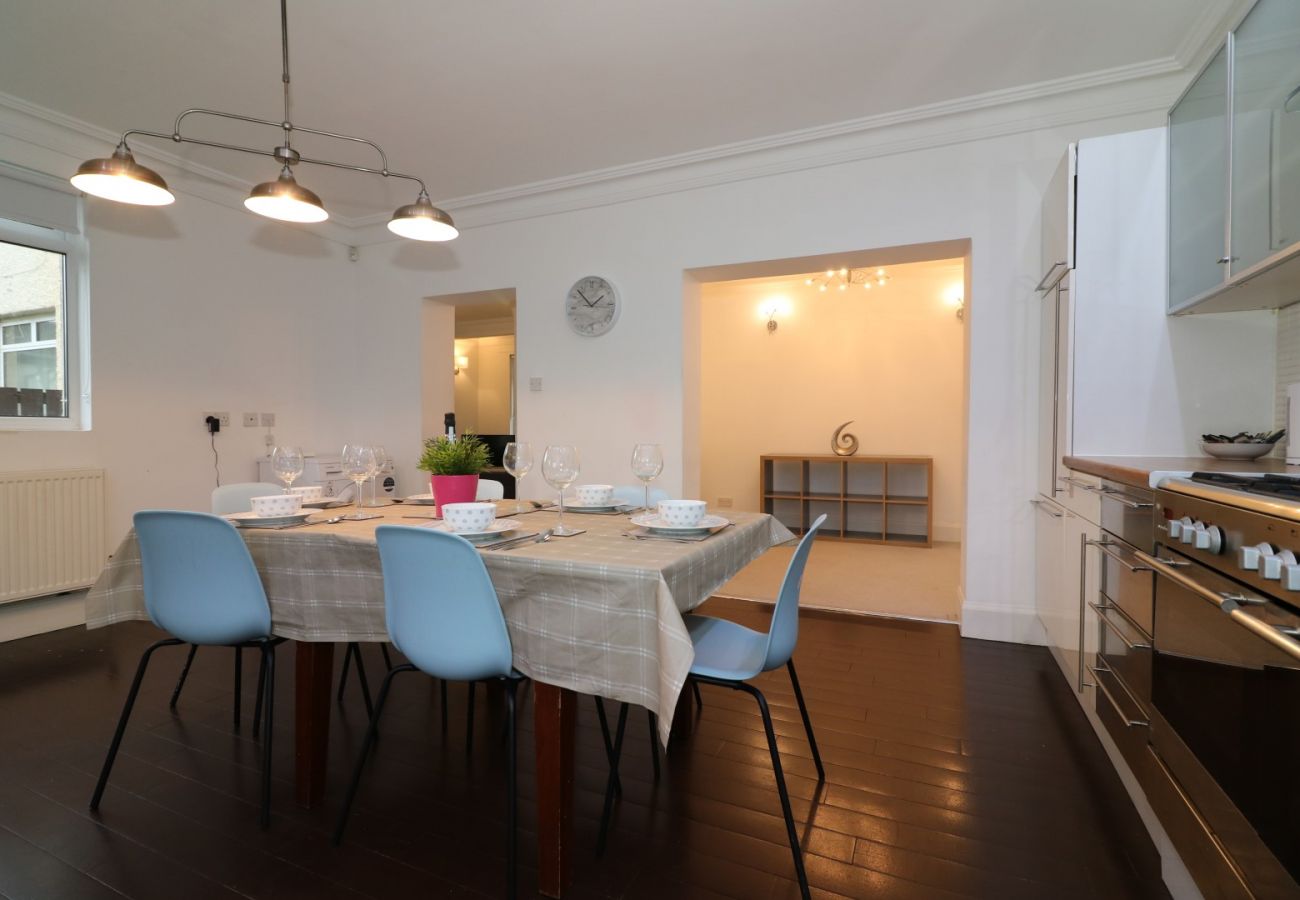 Apartment in Glasgow - Moss View Glasgow