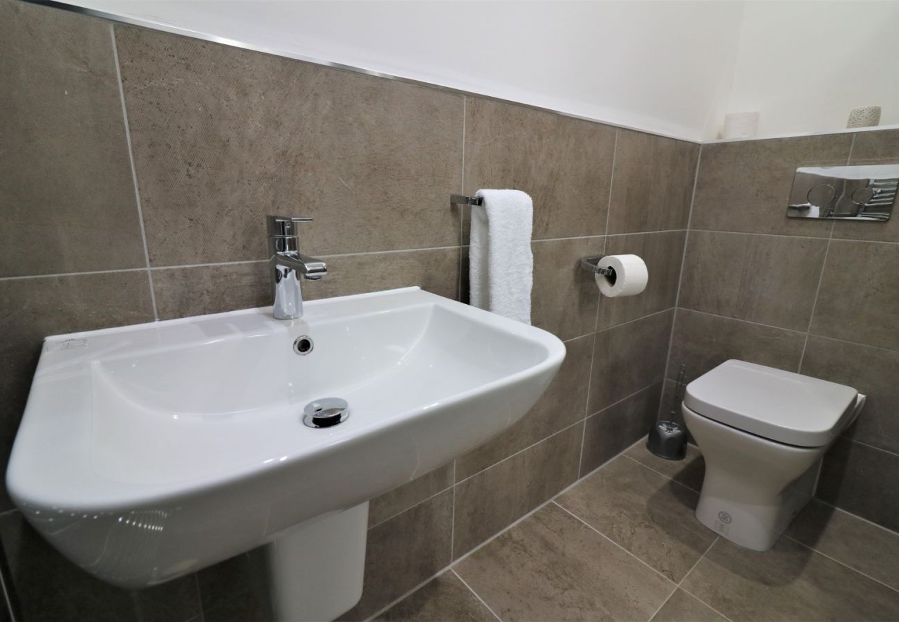 Apartment in Glasgow - Moss View Glasgow