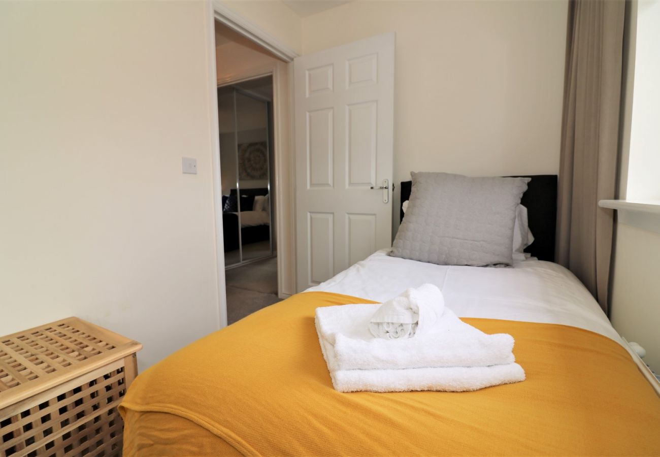 Apartment in Holytown - Morrison House Holytown