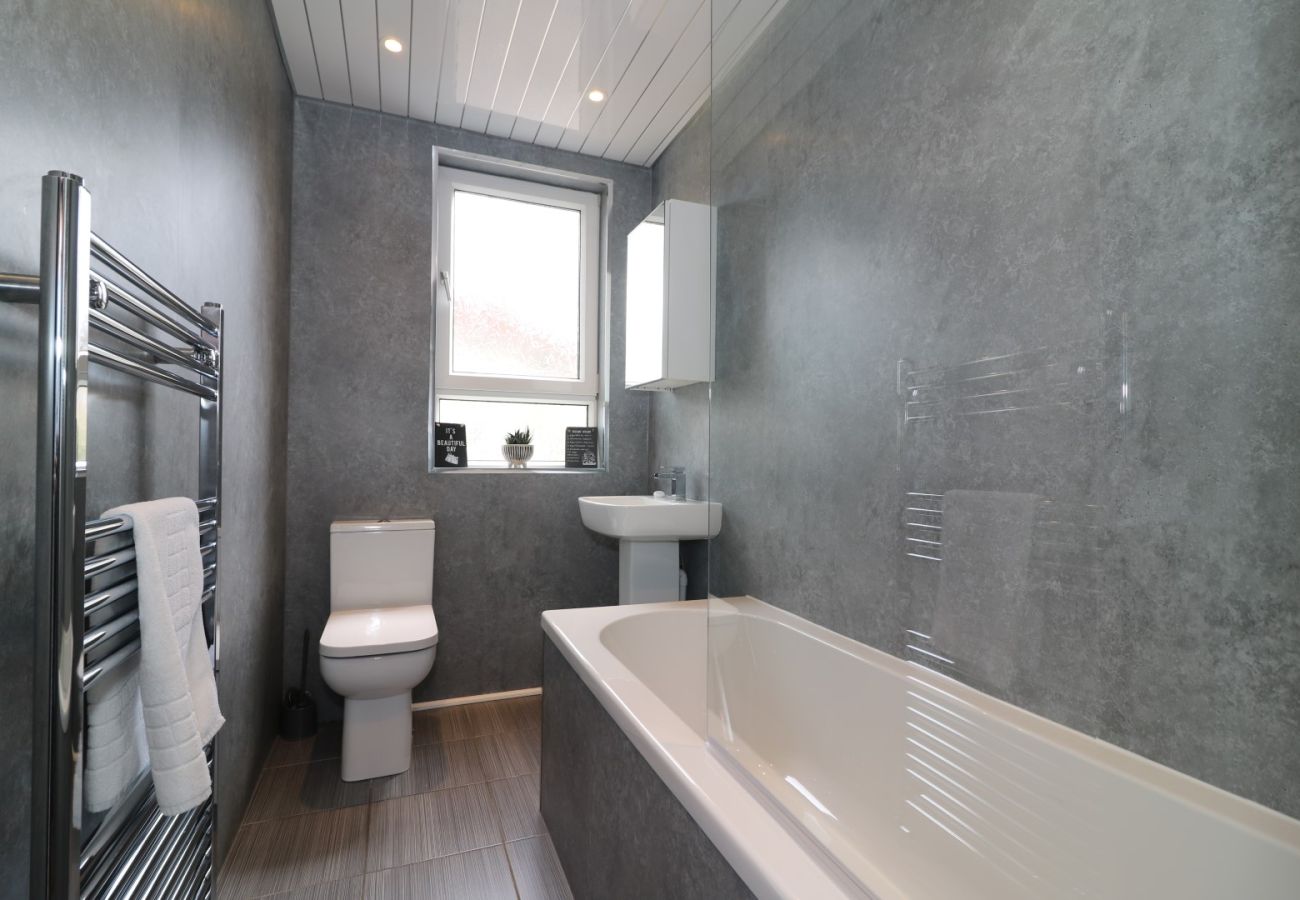 Apartment in Airdrie - Gartlea House - Airdrie
