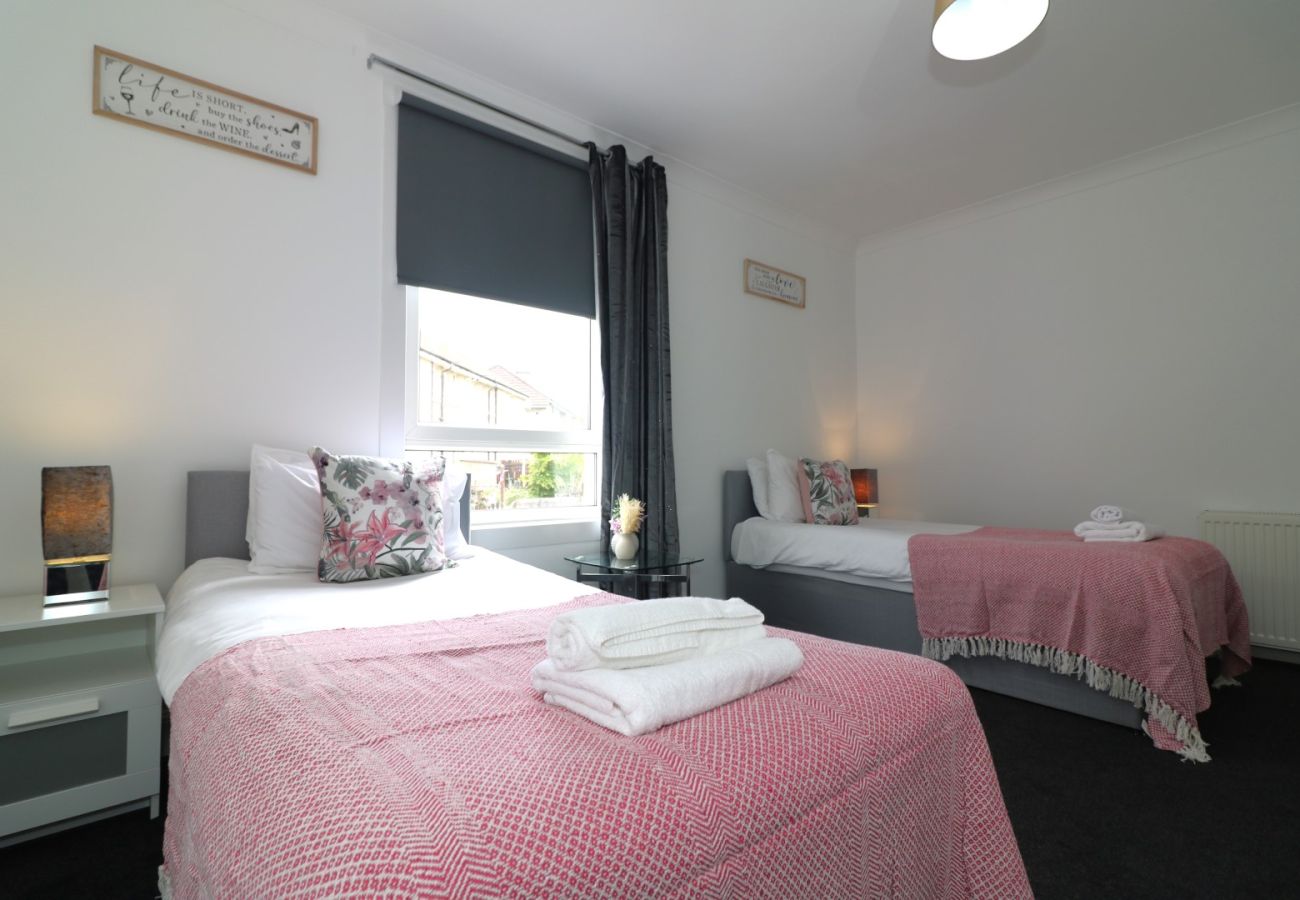Apartment in Airdrie - Gartlea House - Airdrie