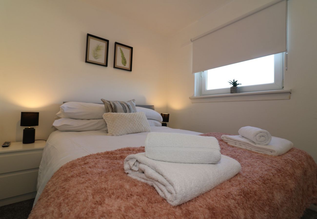 Apartment in Chapelhall - Honeywell House - Airdrie