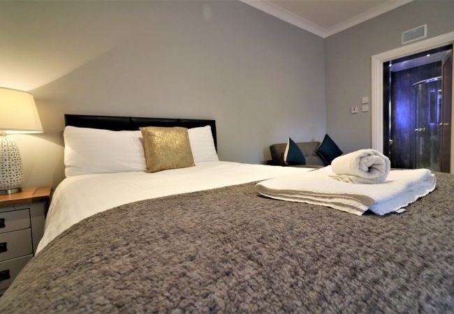 Apartment in Airdrie - Linden Cottage Room 1 - Airdrie Apartment in Airdrie - Linden Cottage Room 1 - Airdrie