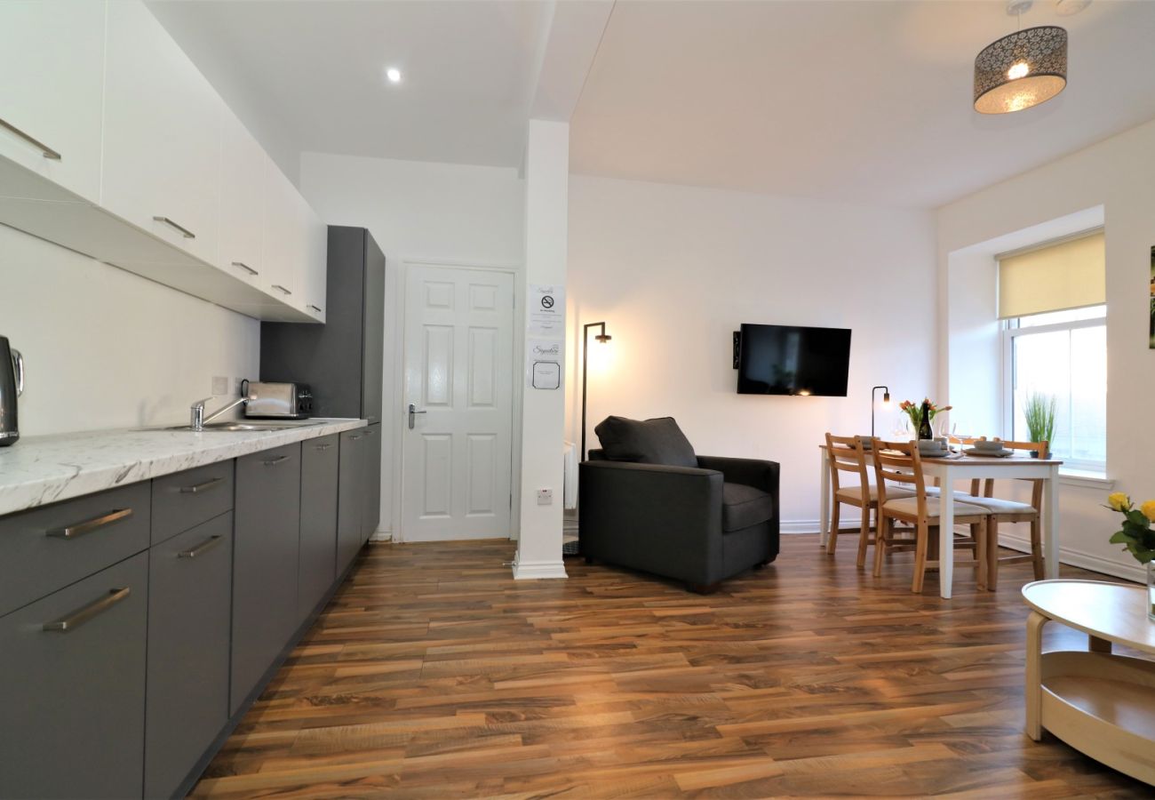 Apartment in Lanark - No 1 Bonnet Apartments - 2 Bed