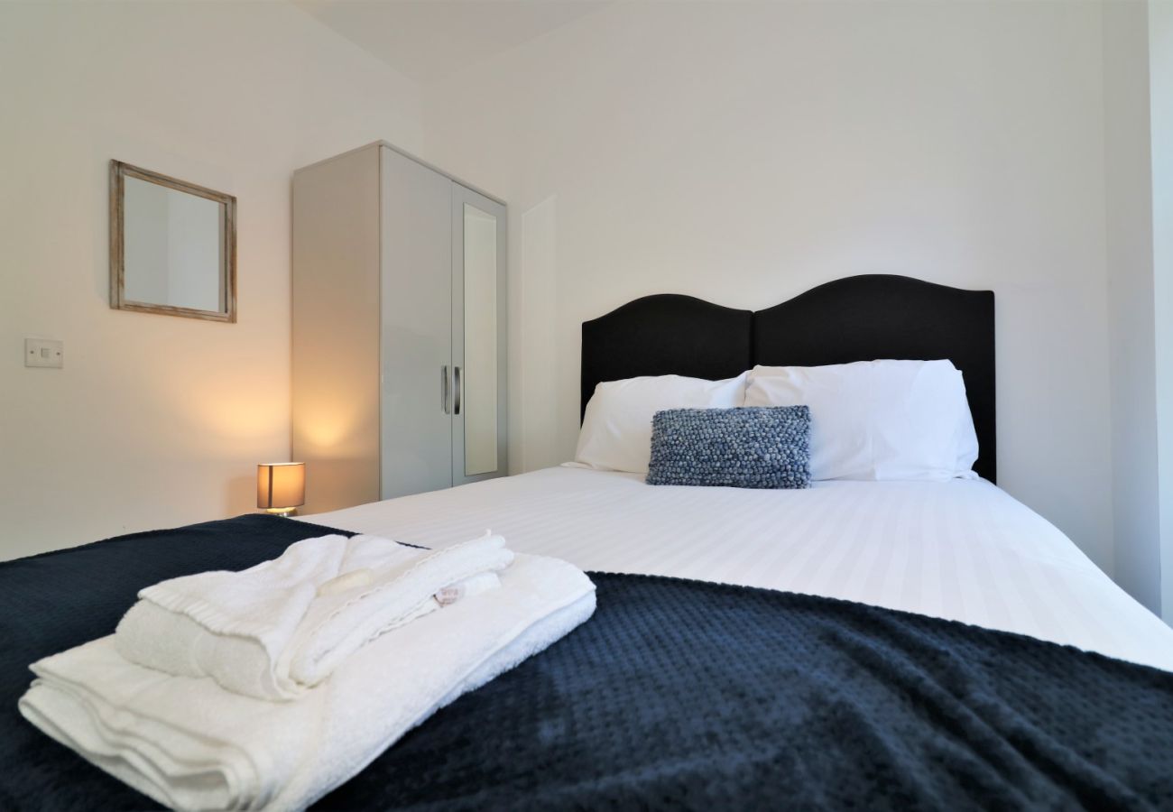 Apartment in Lanark - No 9 Bonnet Apartments - 3 Bed