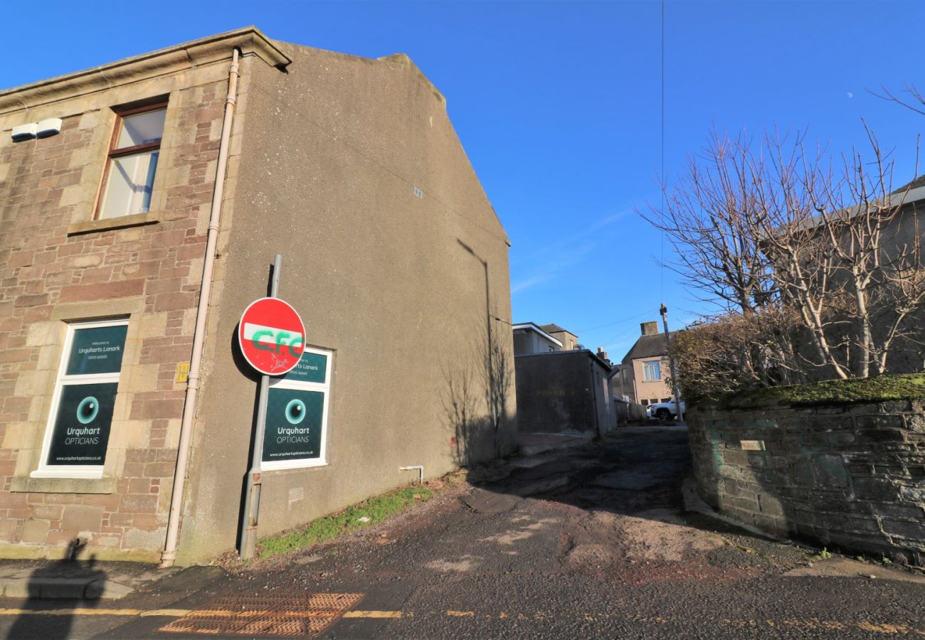Apartment in Lanark - No 9 Bonnet Apartments - 3 Bed