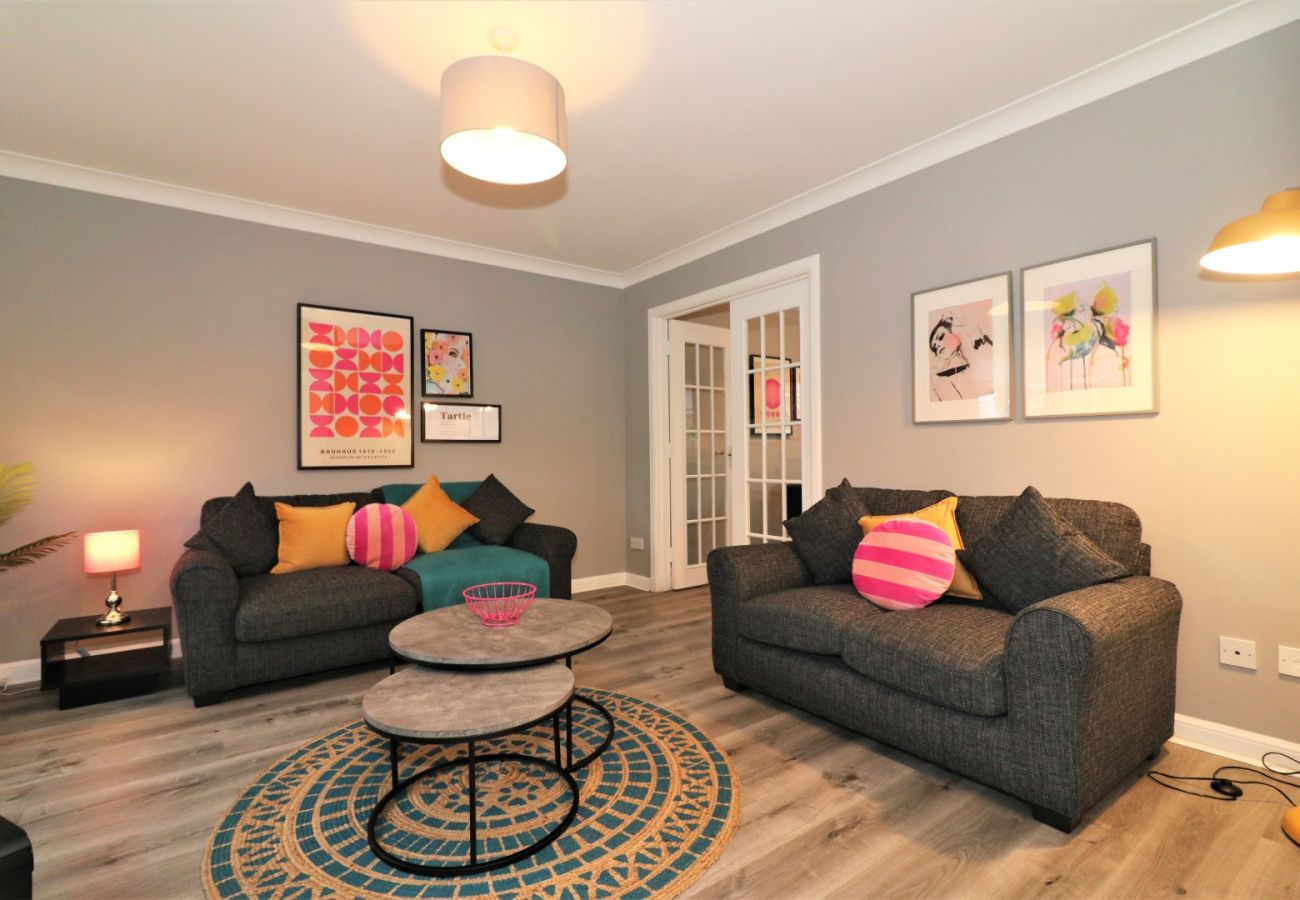 Apartment in Coatbridge - Carnbroe House - Carnbroe