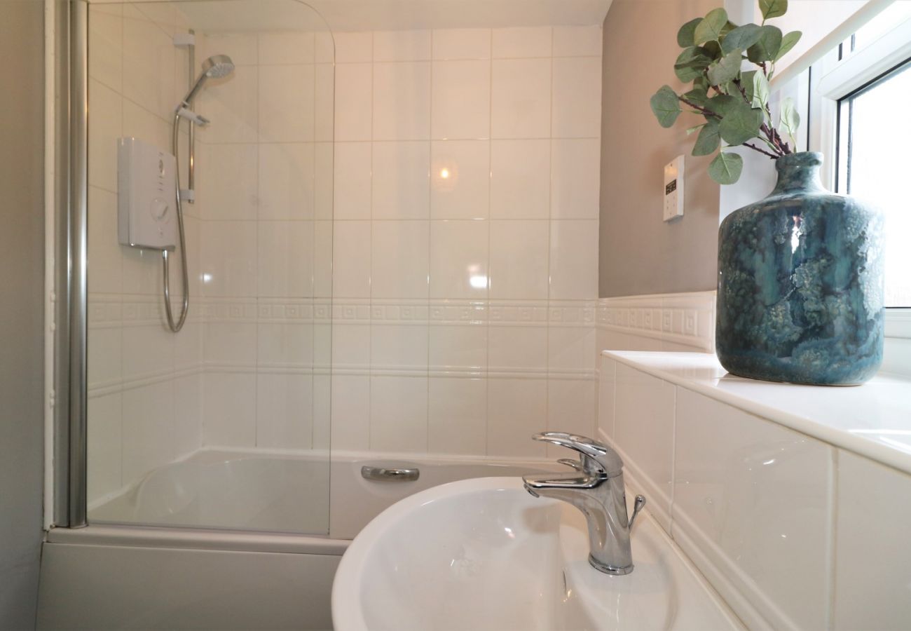 Apartment in Coatbridge - Carnbroe House - Carnbroe