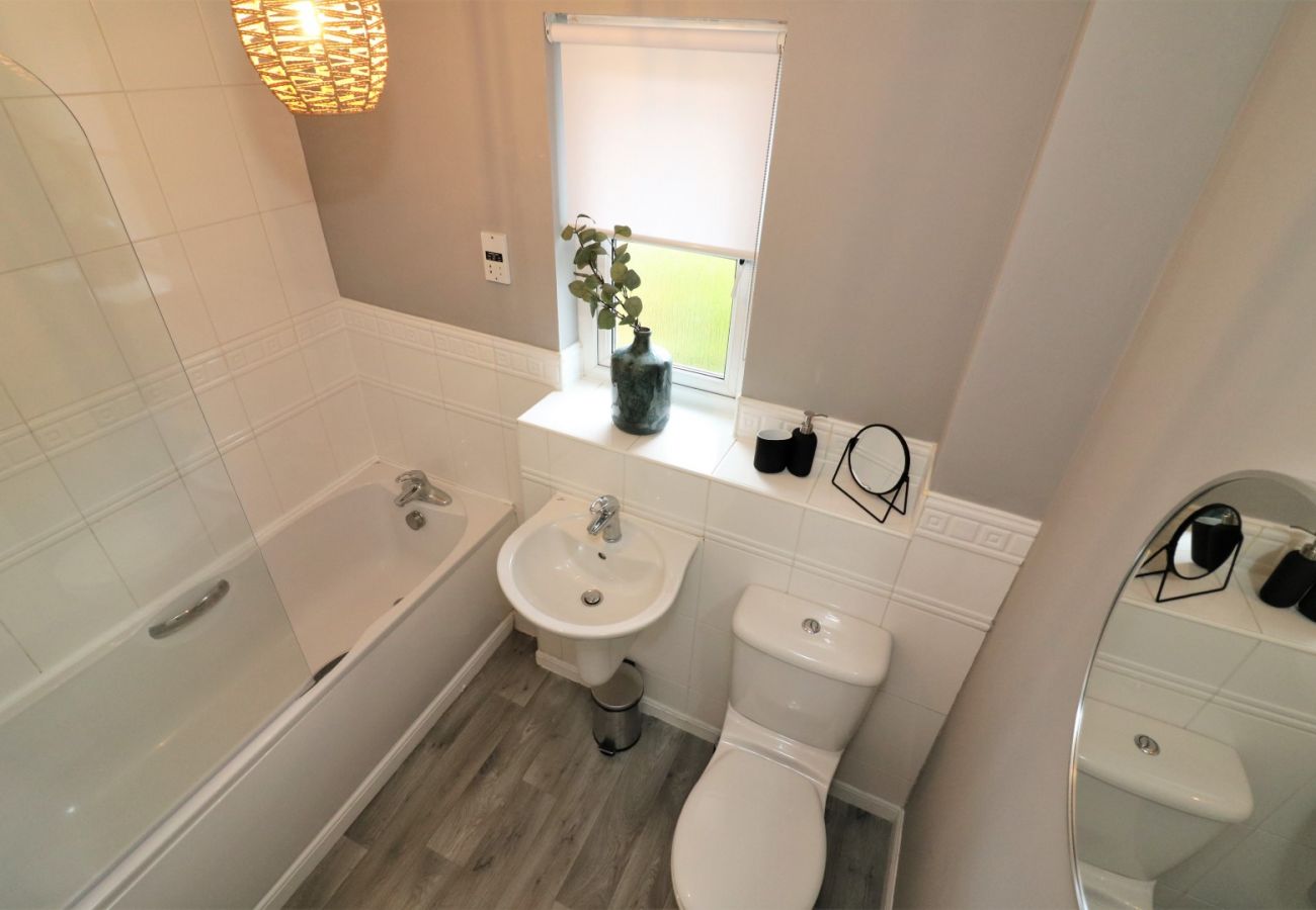 Apartment in Coatbridge - Carnbroe House - Carnbroe