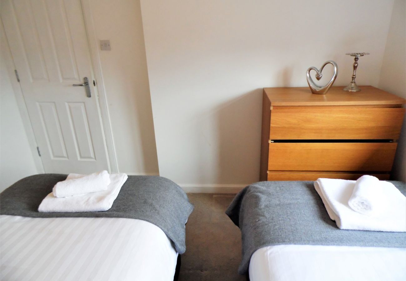 Apartment in Coatbridge - Brambling House - Carnbroe