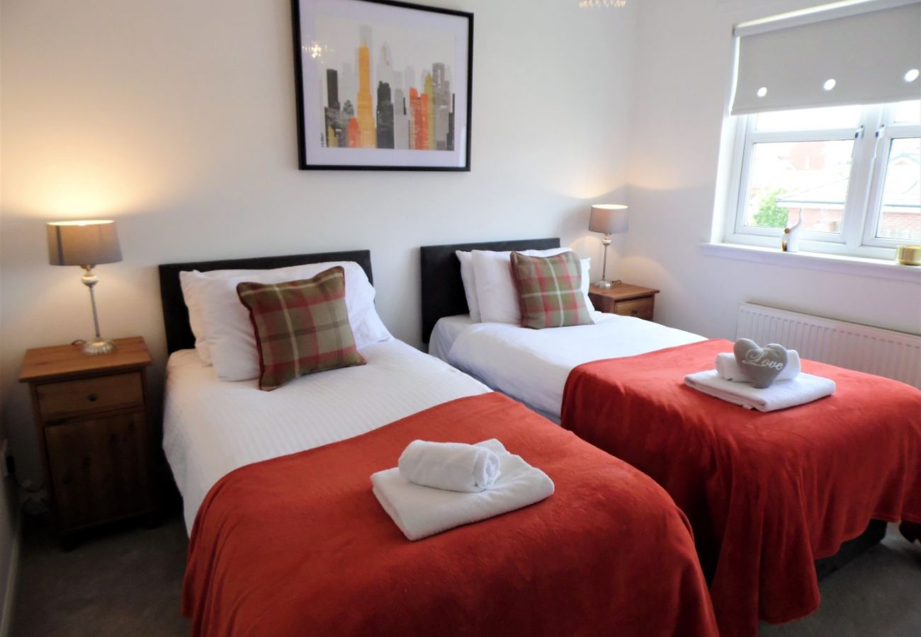 Apartment in Coatbridge - Brambling House - Carnbroe
