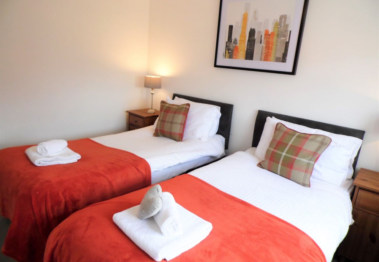 Apartment in Coatbridge - Brambling House - Carnbroe
