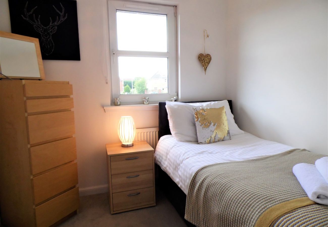 Apartment in Coatbridge - Brambling House - Carnbroe