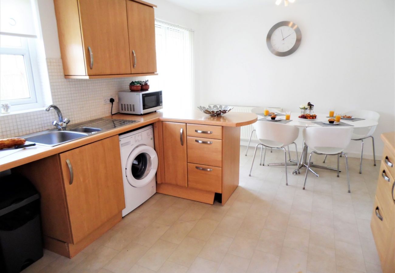 Apartment in Coatbridge - Brambling House - Carnbroe