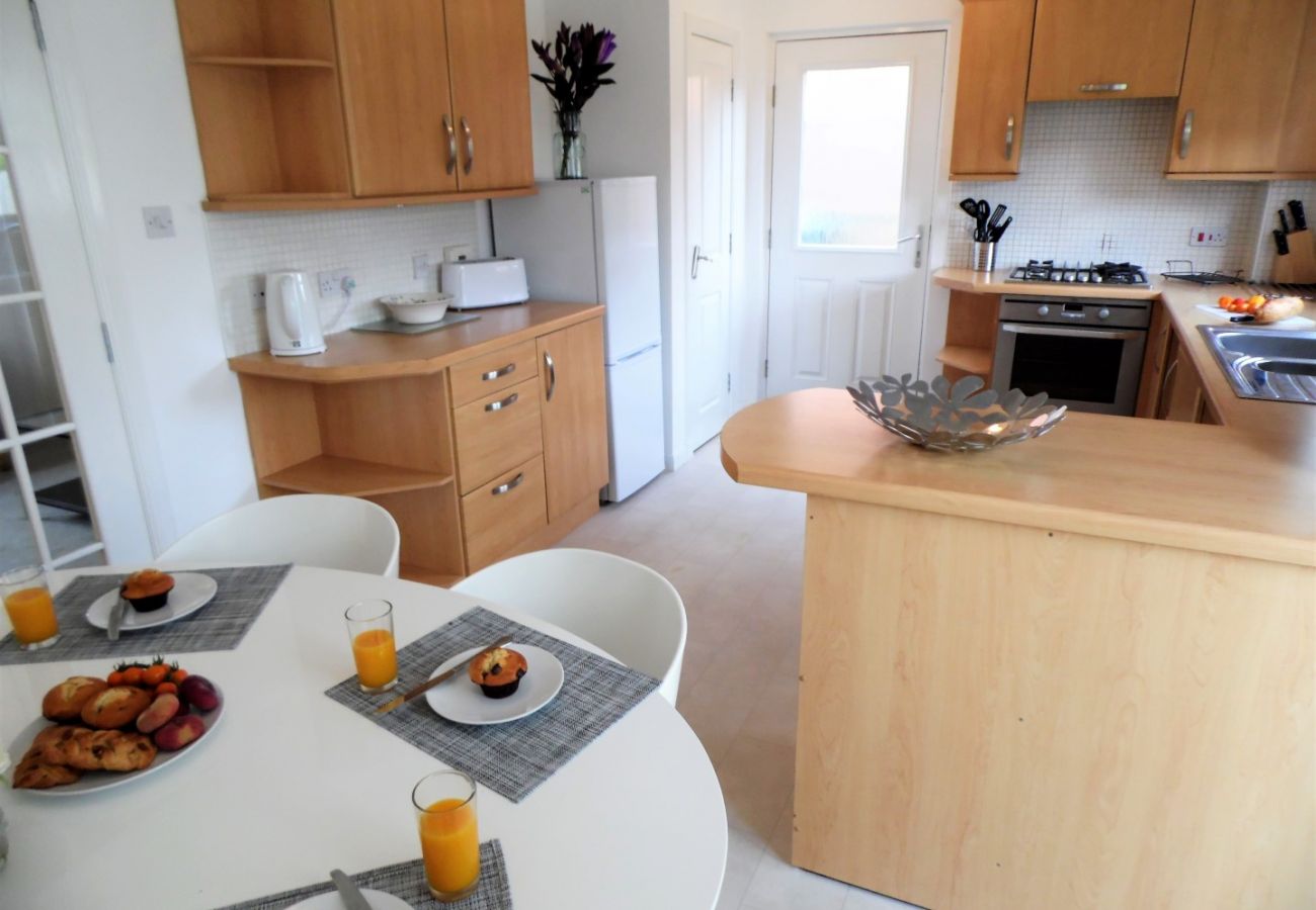 Apartment in Coatbridge - Brambling House - Carnbroe