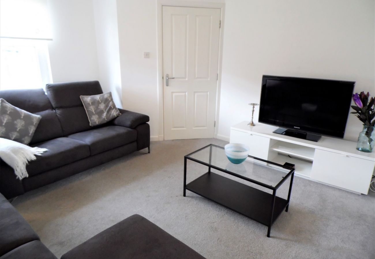 Apartment in Coatbridge - Brambling House - Carnbroe