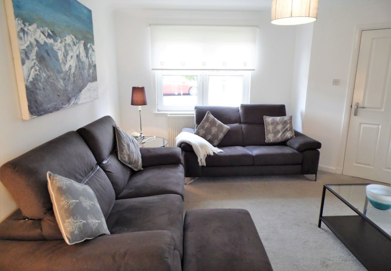 Apartment in Coatbridge - Brambling House - Carnbroe
