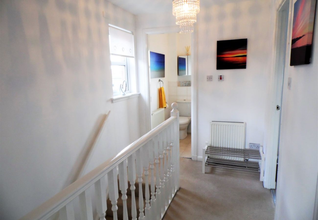 Apartment in Coatbridge - Brambling House - Carnbroe