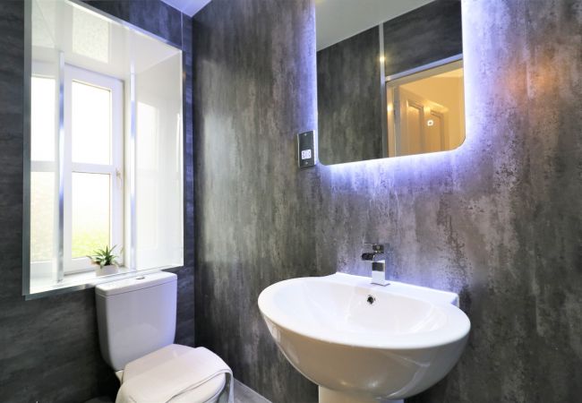 Apartment in Airdrie - Linden House - Flat 4 Apartment in Airdrie - Linden House - Flat 4