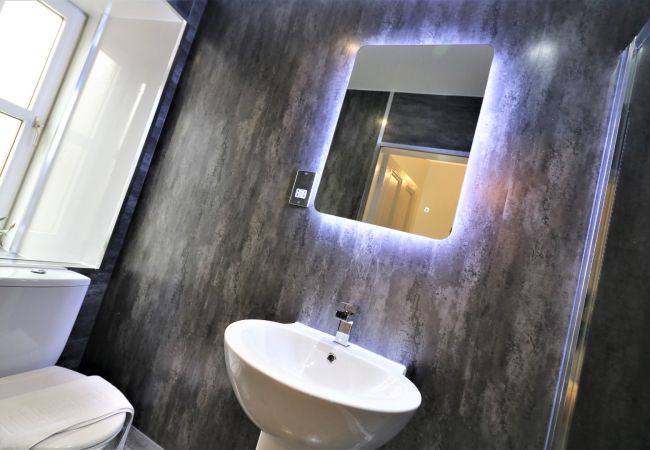 Apartment in Airdrie - Linden House - Flat 4 Apartment in Airdrie - Linden House - Flat 4