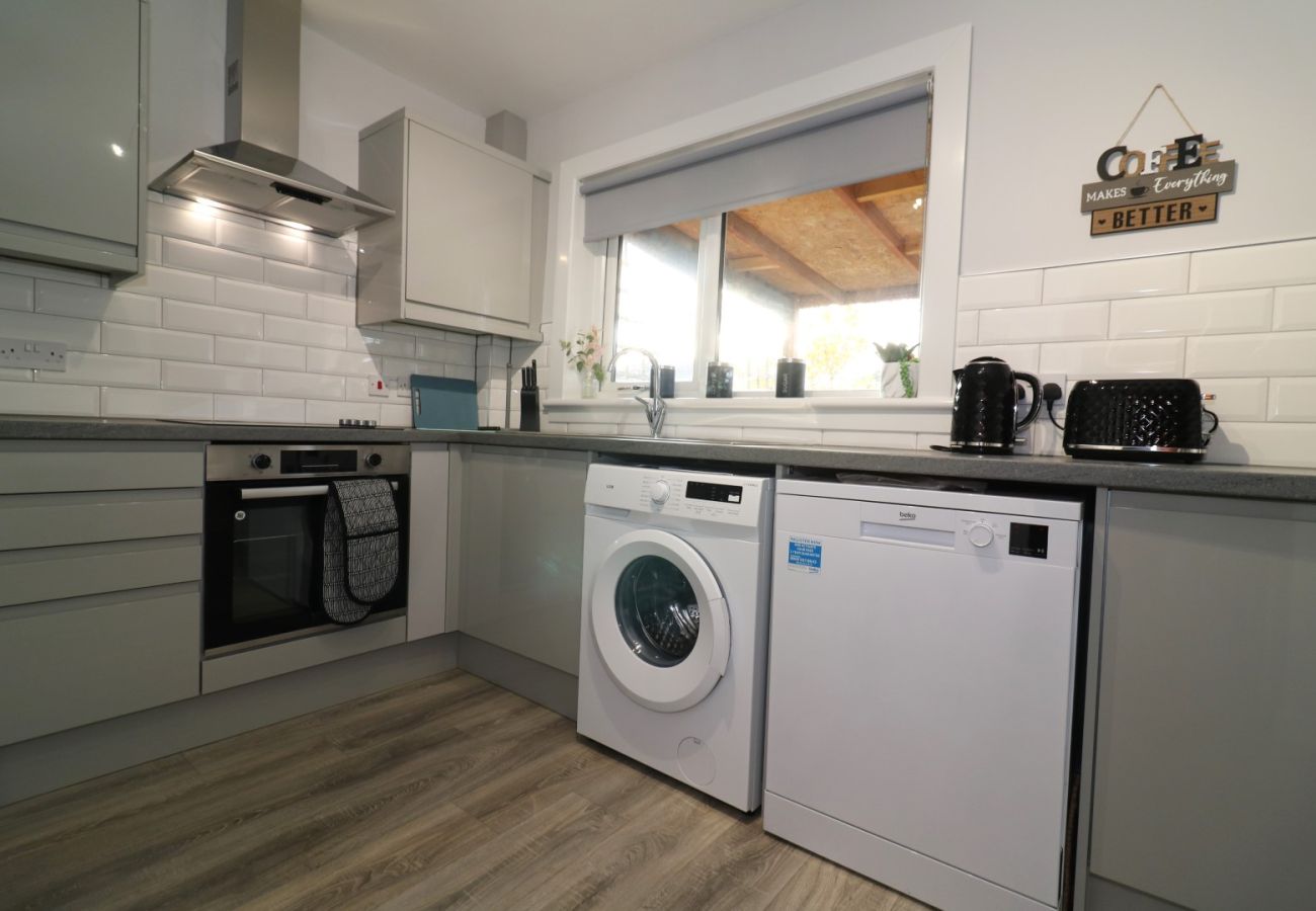 Apartment in Holytown - Sunnyside House - Holytown