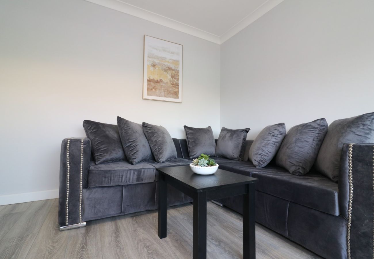 Apartment in Holytown - Sunnyside House - Holytown
