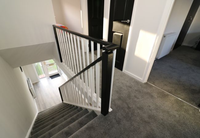 Apartment in East Kilbride - Salisbury House - East Kilbride