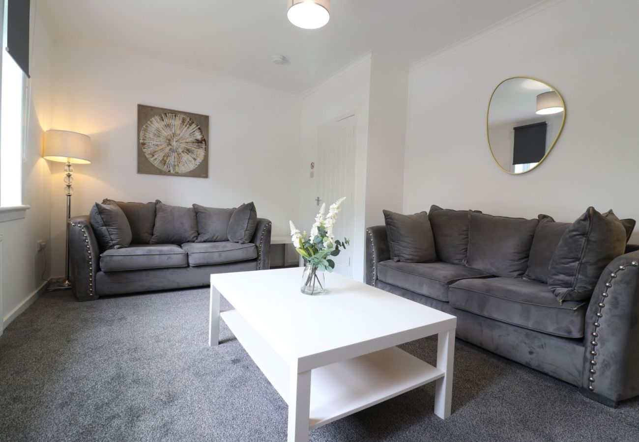 Apartment in Cumbernauld - Hattrix View - Cumbernauld