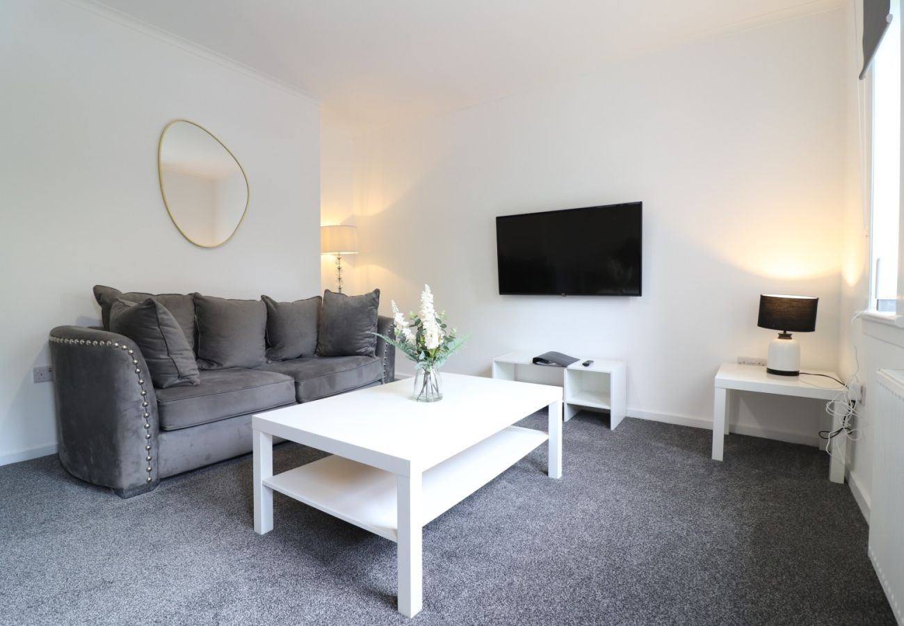 Apartment in Cumbernauld - Hattrix View - Cumbernauld